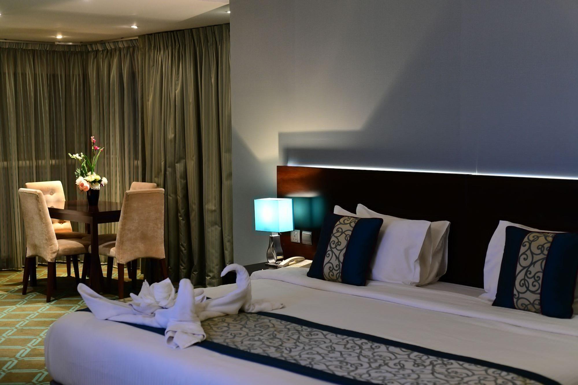 Hotel Novel Center